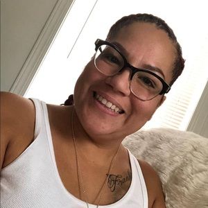 Meet your Posher, Lilly